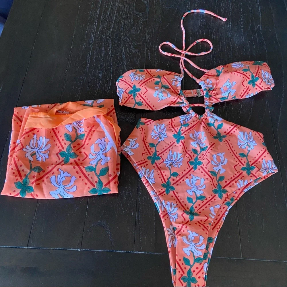 Women’s Moroccan Printed Swimsuit Cheeky Strappy Sarong NWOT Size Large Cover Up - Picture 4 of 13